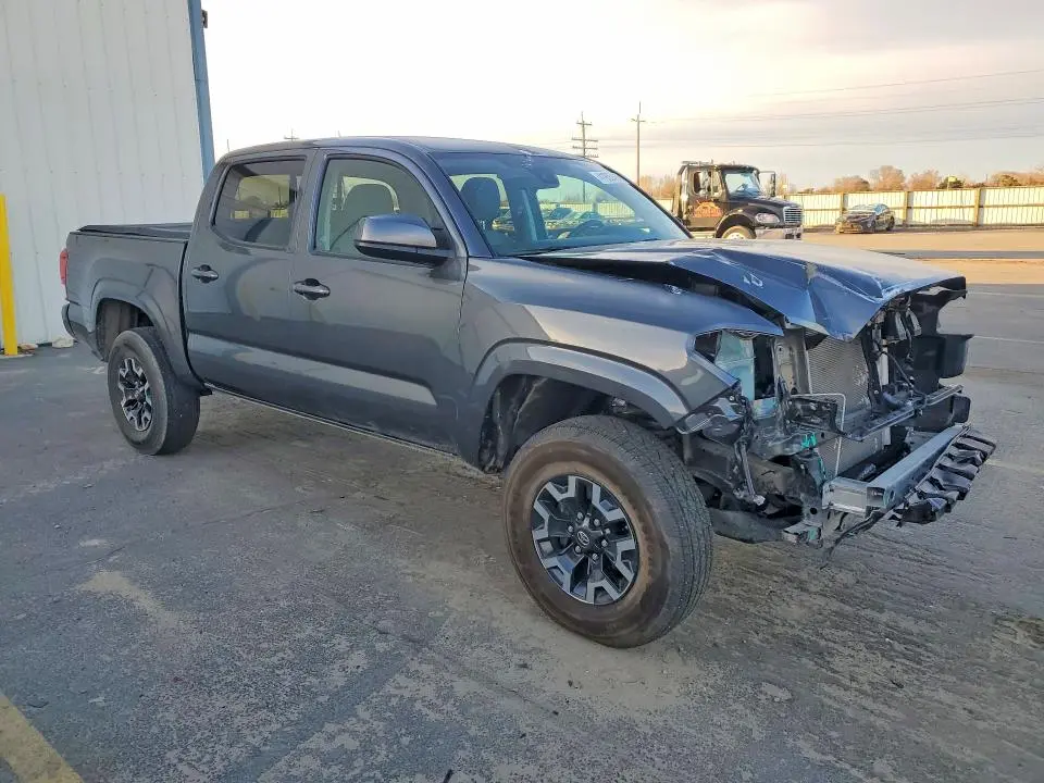 2022 TOYOTA TACOMA SR V6  