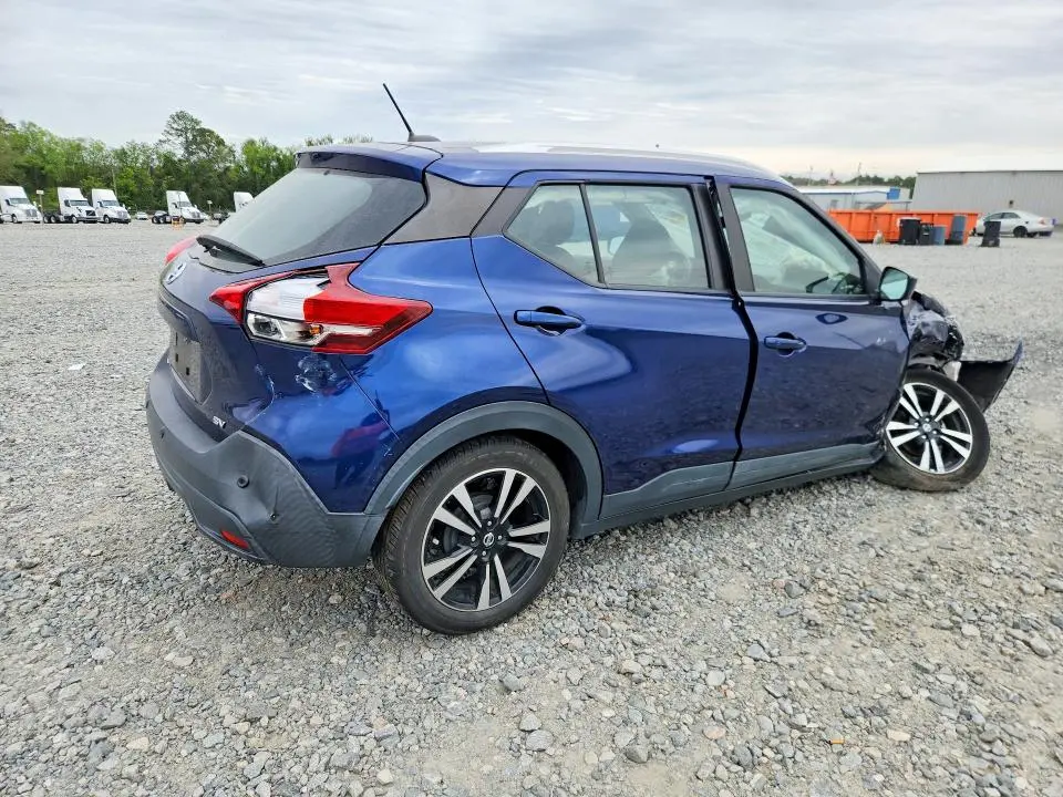 2020 NISSAN KICKS SV  