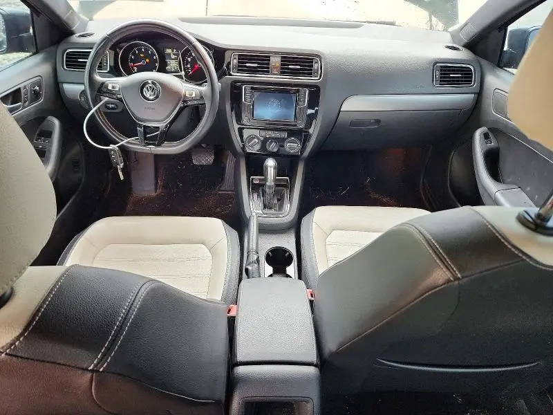 2016 VOLKSWAGEN JETTA SPORT  