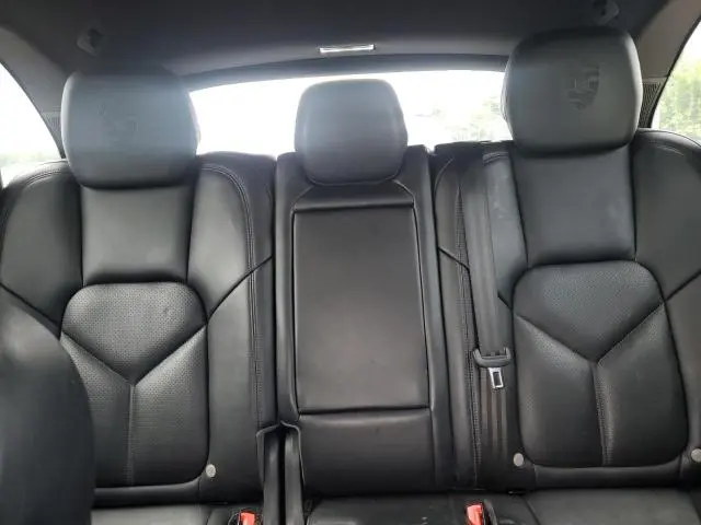 2017 PORSCHE CAYENNE   