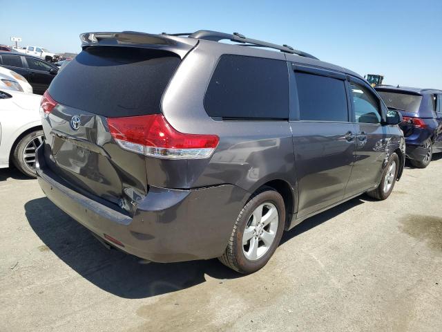 2012 TOYOTA SIENNA LE