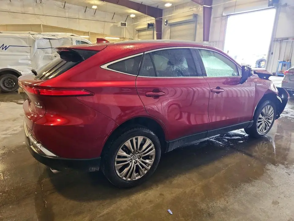 2021 TOYOTA VENZA XLE  