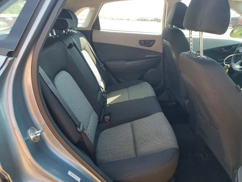 2020 HYUNDAI KONA SE  