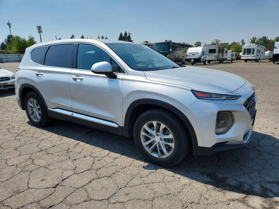 2020 HYUNDAI SANTA FE SE  