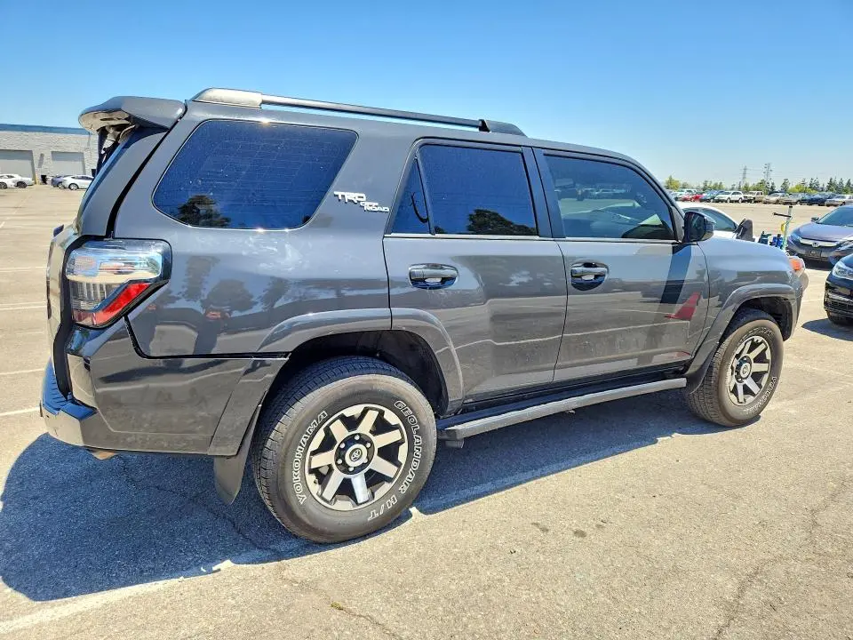 2024 TOYOTA 4RUNNER TRD OFF-ROAD  