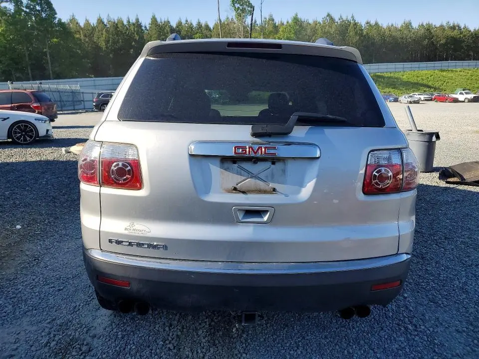 2011 GMC ACADIA SLE  