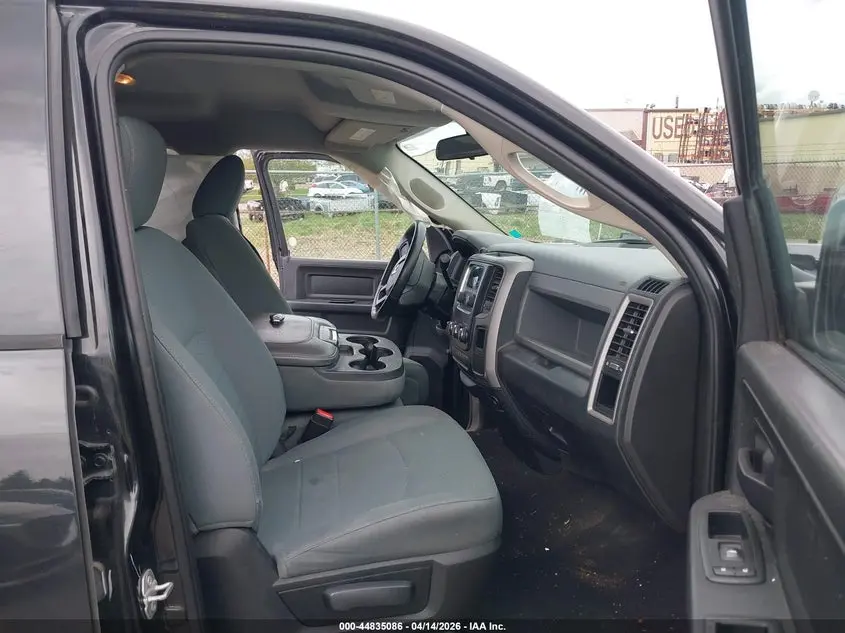 2016 RAM 1500 ST