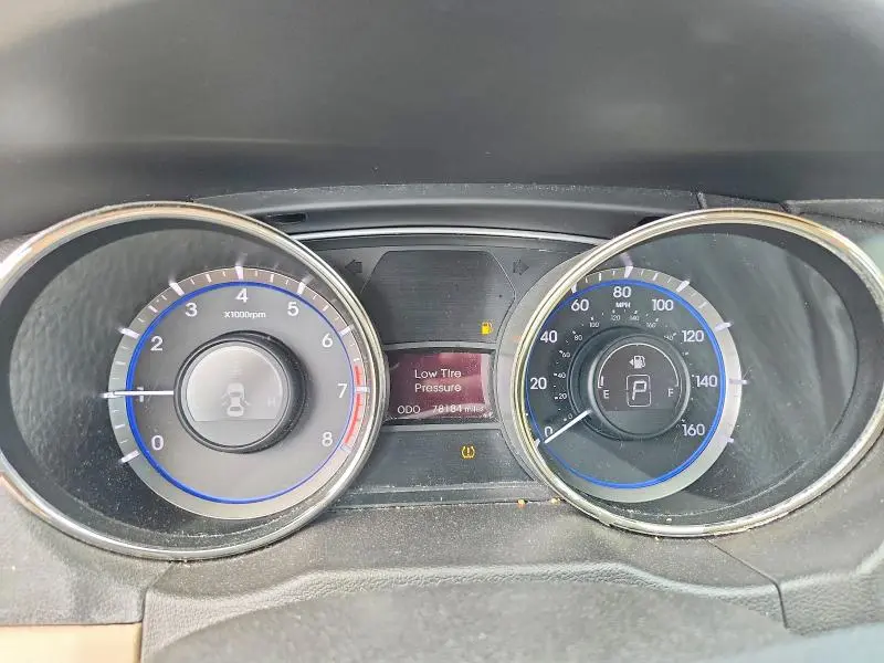2011 HYUNDAI SONATA GLS  