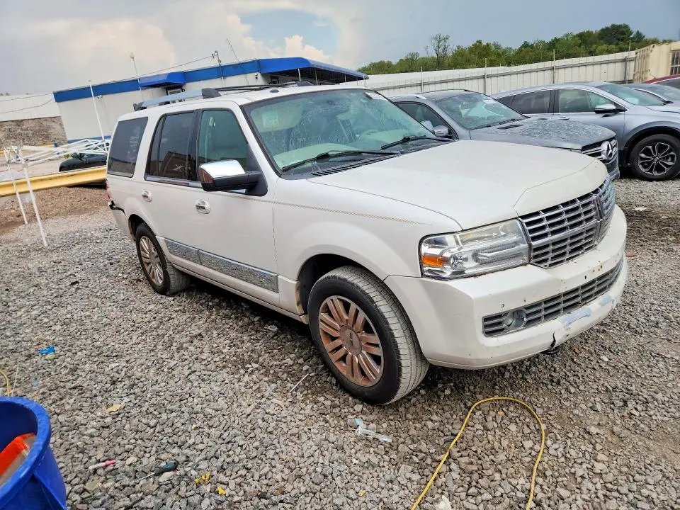 2014 LINCOLN NAVIGATOR   