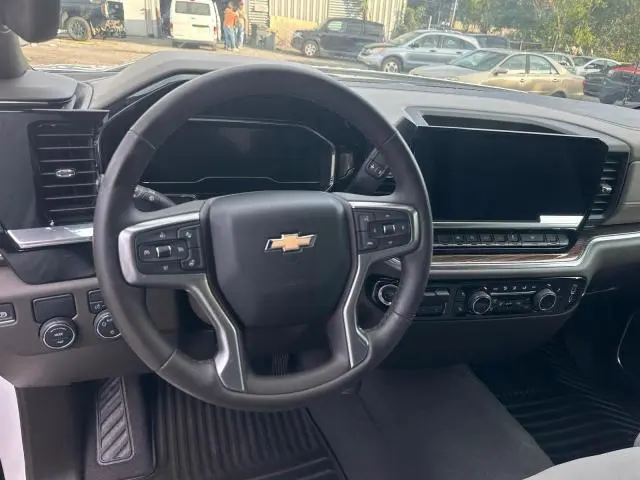 2025 CHEVROLET SILVERADO C1500 LT  