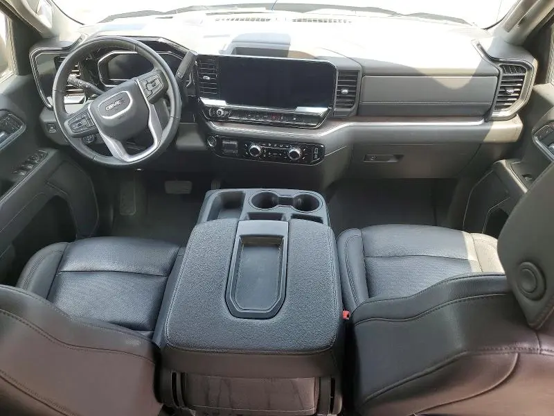 2025 GMC SIERRA K1500 SLT  