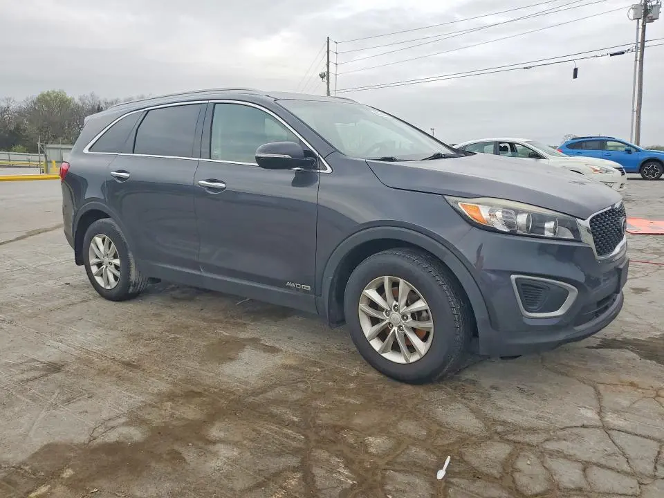 2017 KIA SORENTO LX V6  