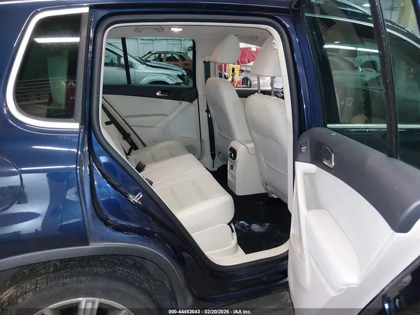 2013 VOLKSWAGEN TIGUAN SE