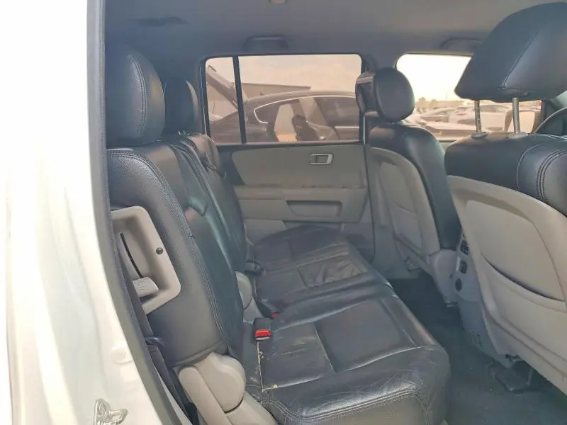 2015 HONDA PILOT LX  