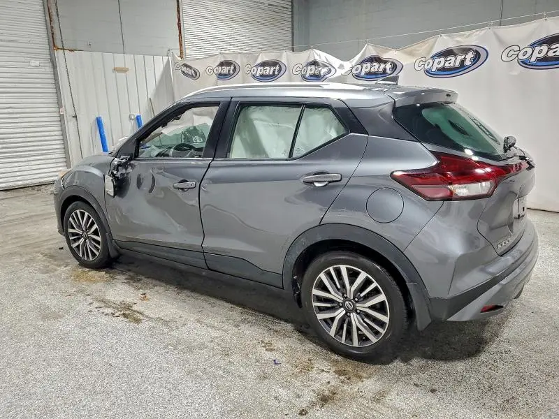 2021 NISSAN KICKS SV  