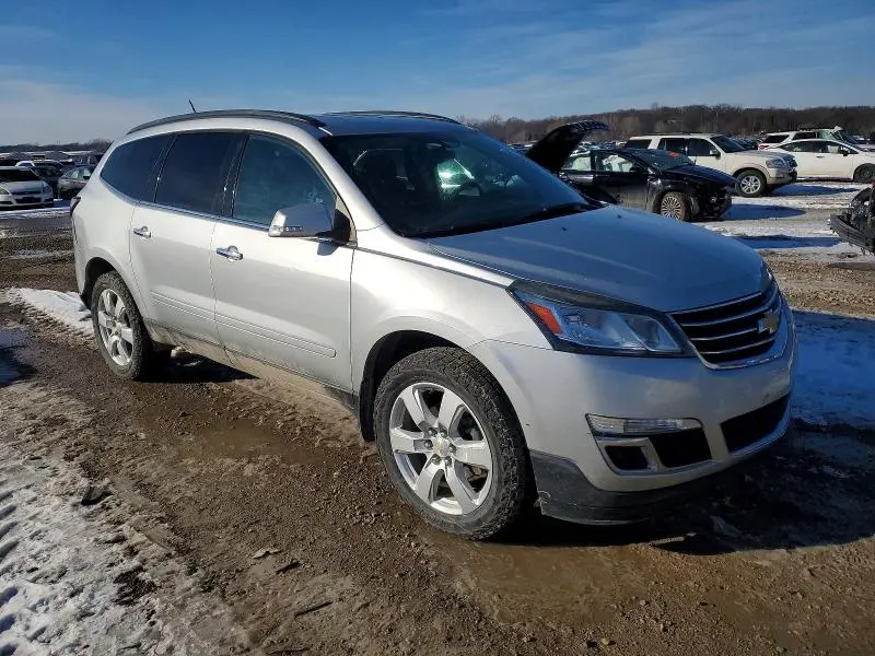 2017 CHEVROLET TRAVERSE LT  