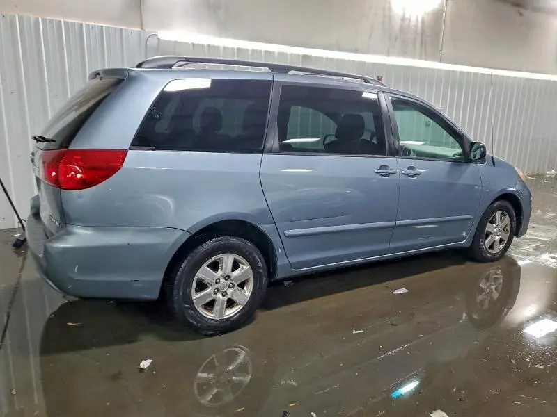 2010 TOYOTA SIENNA CE  