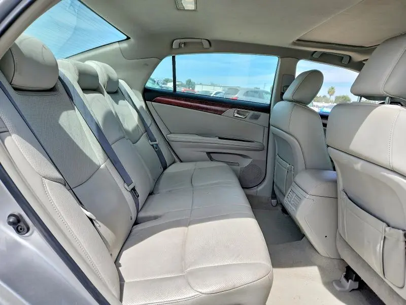 2011 TOYOTA AVALON LIMITED  