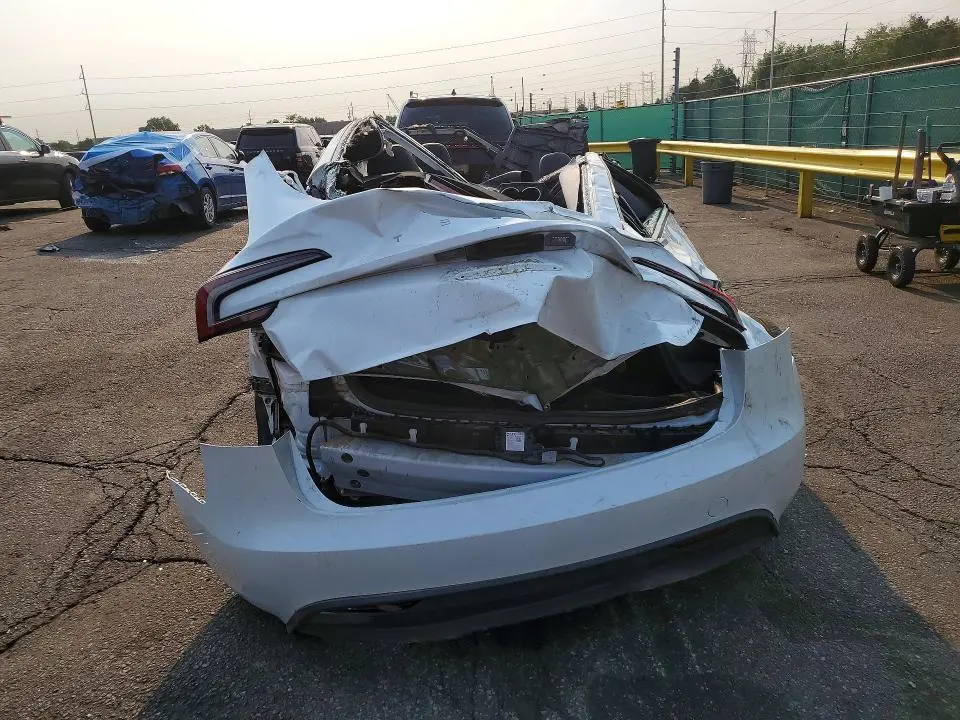2025 TESLA MODEL 3   