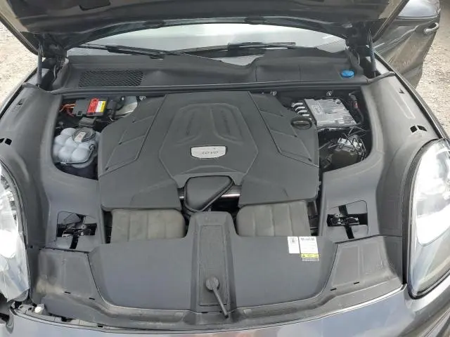 2021 PORSCHE CAYENNE   
