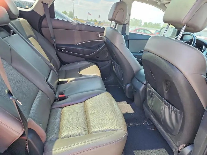 2016 HYUNDAI SANTA FE SE  