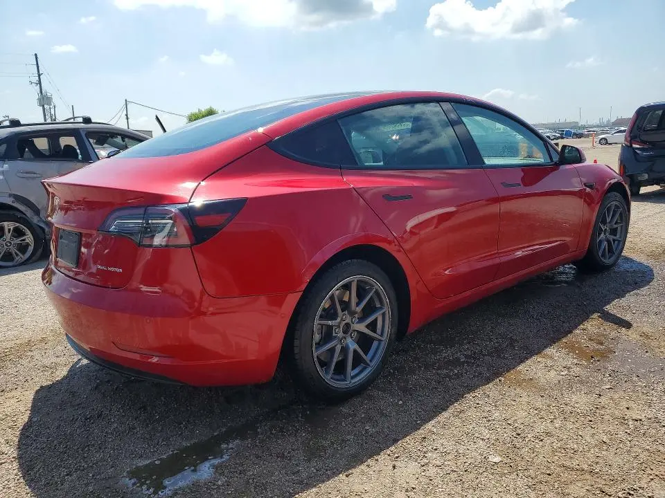 2022 TESLA MODEL 3   
