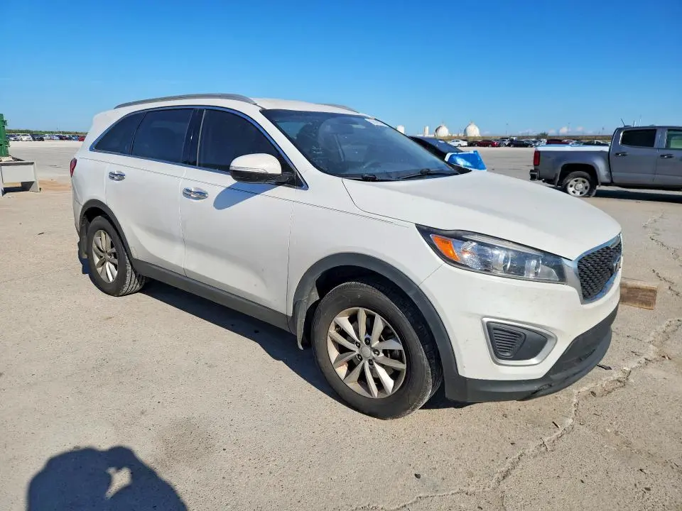 2018 KIA SORENTO LX  
