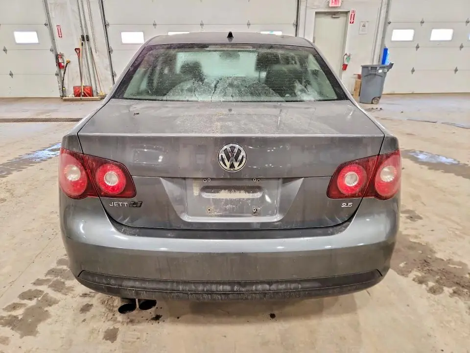 2010 VOLKSWAGEN JETTA LIMITED  