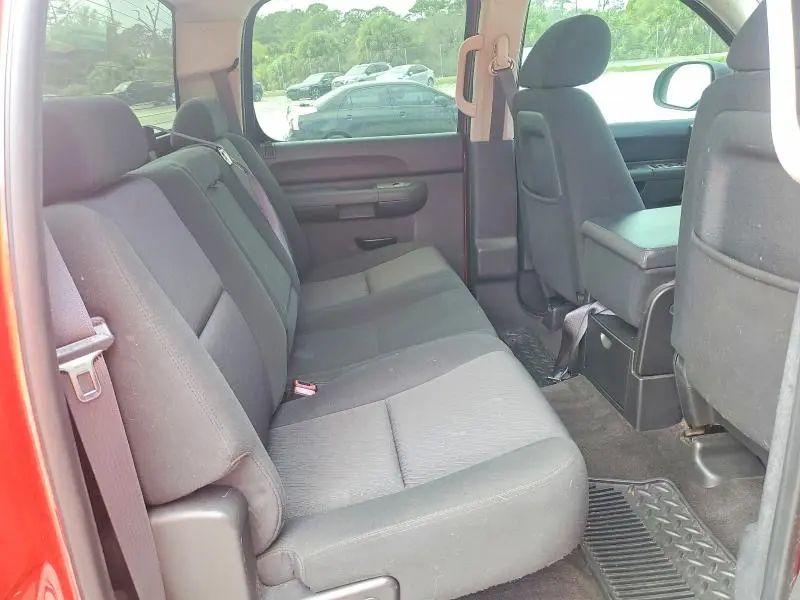 2011 CHEVROLET SILVERADO C1500 LT  