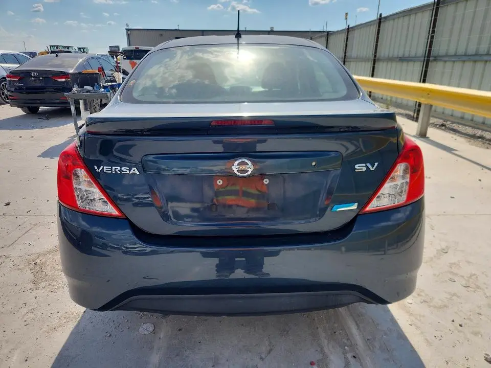 2015 NISSAN VERSA 1.6 SV  