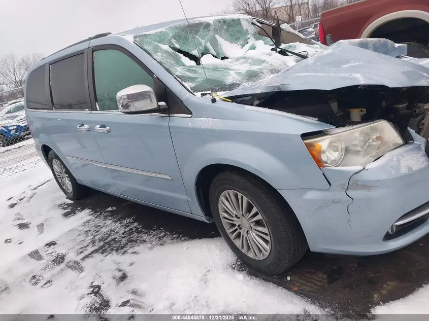 2013 CHRYSLER TOWN & COUNTRY TOURING-L