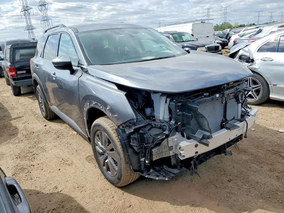 2025 NISSAN PATHFINDER SV  