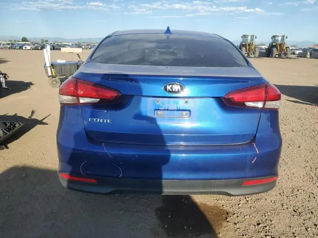 2017 KIA FORTE LX  