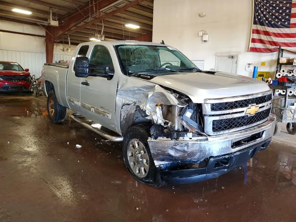 2011 CHEVROLET SILVERADO K2500 HEAVY DUTY LT  