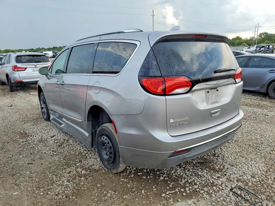 2017 CHRYSLER PACIFICA TOURING L PLUS  