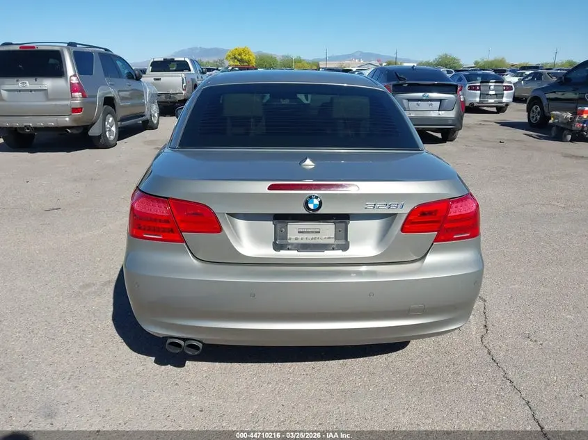 2011 BMW 328I  