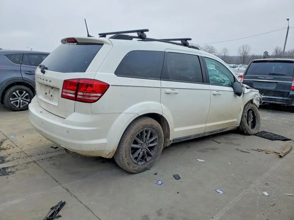 2020 DODGE JOURNEY SE  