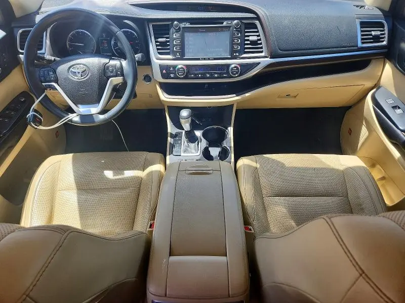 2016 TOYOTA HIGHLANDER LIMITED  
