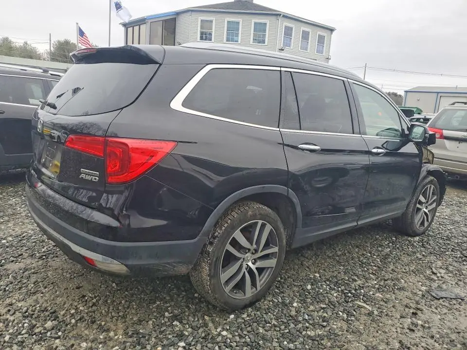2017 HONDA PILOT TOURING  
