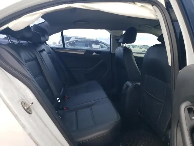 2017 VOLKSWAGEN JETTA SE  