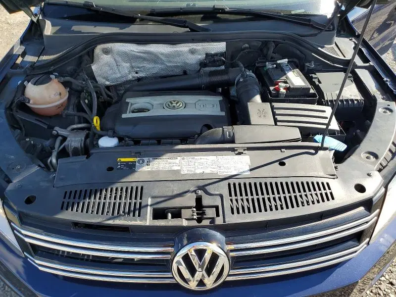 2016 VOLKSWAGEN TIGUAN S  