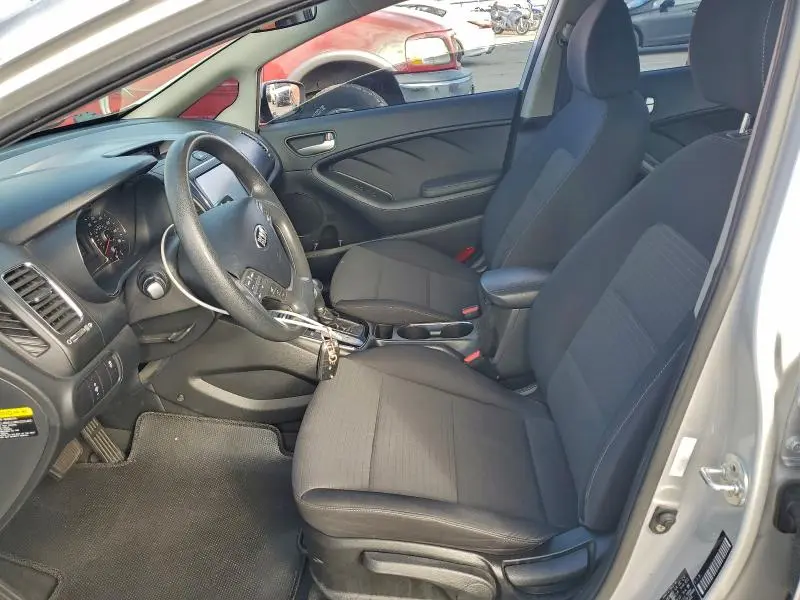 2018 KIA FORTE LX  