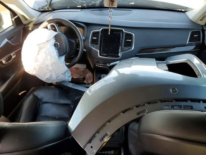 2019 VOLVO XC90 T5 MOMENTUM  