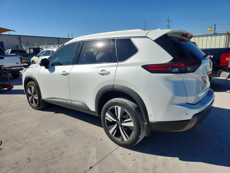 2024 NISSAN ROGUE SL  