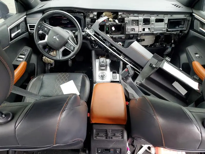 2024 MITSUBISHI OUTLANDER SEL  