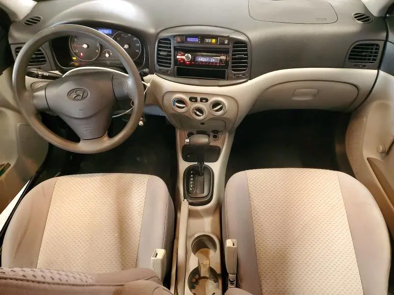 2010 HYUNDAI ACCENT   