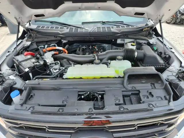 2025 FORD F150 XLT  