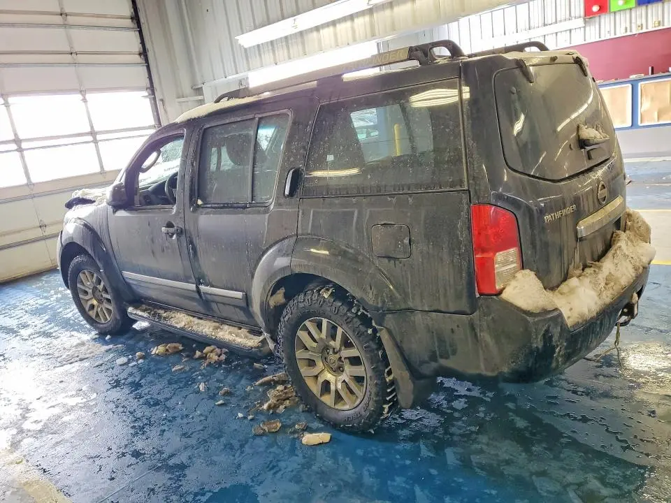 2010 NISSAN PATHFINDER S  