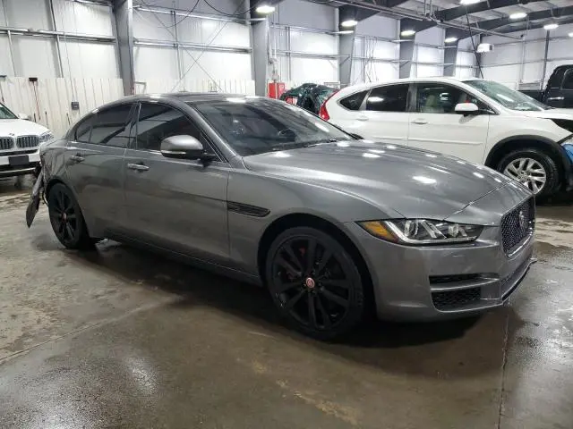 2018 JAGUAR XE PRESTIGE  