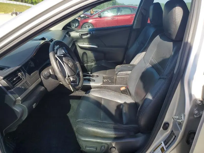 2014 TOYOTA CAMRY SE  